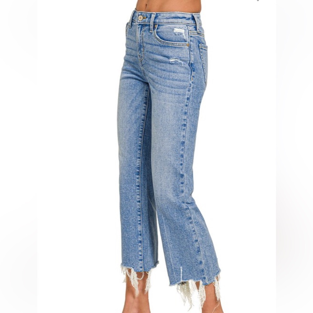 Cropped Flare Leg Jeans - Picture 3 of 9